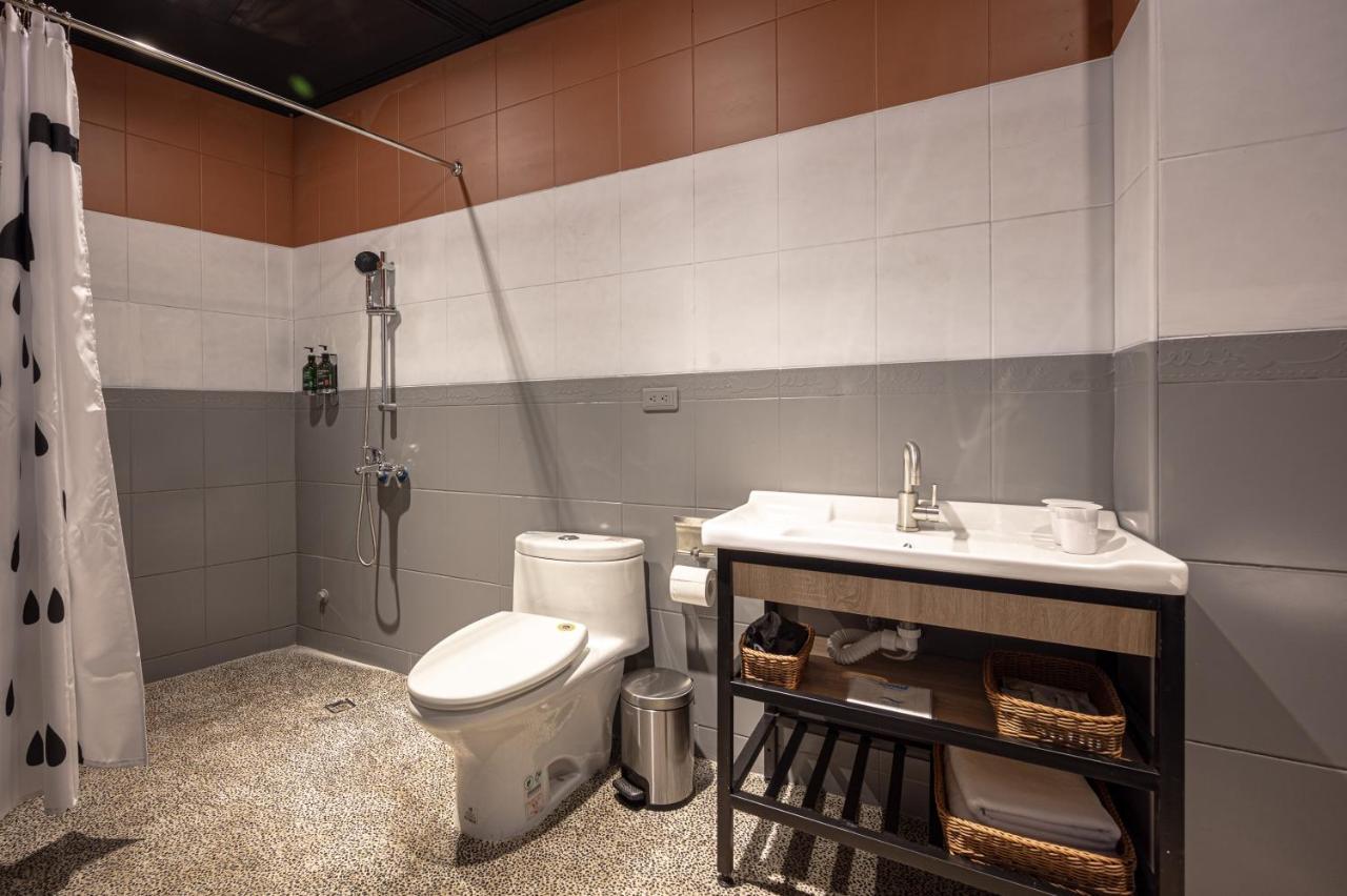 Motel 東旅驛棧 Jiaoxi Esterno foto