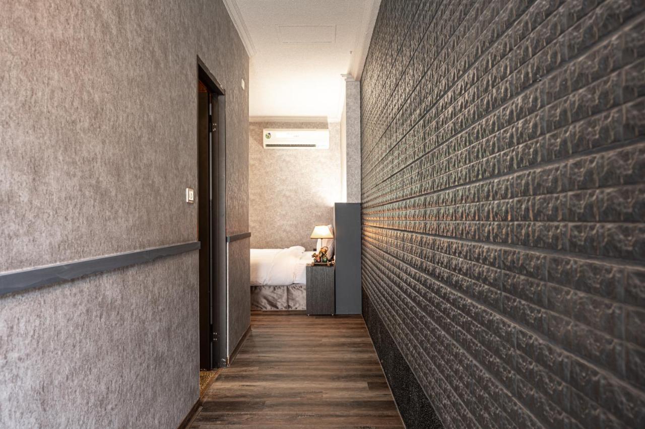 Motel 東旅驛棧 Jiaoxi Esterno foto