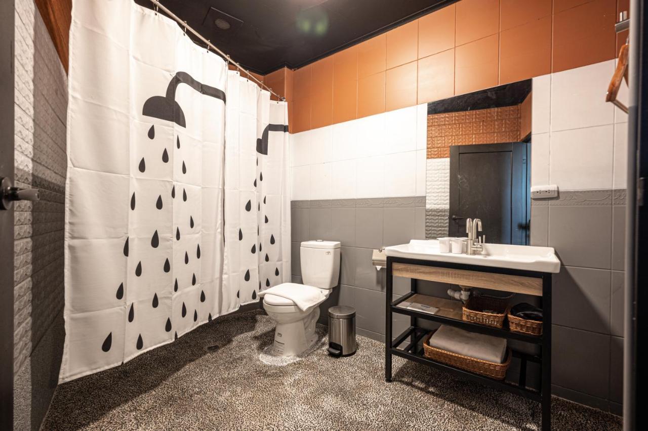 Motel 東旅驛棧 Jiaoxi Esterno foto